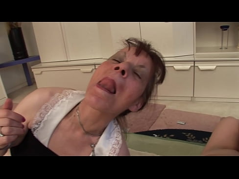 ❤️ Tha triùir aig dà sheanmhair agus aon sheanair ❌  Porn dachaigh  aig porn gd.pornado-co.ru