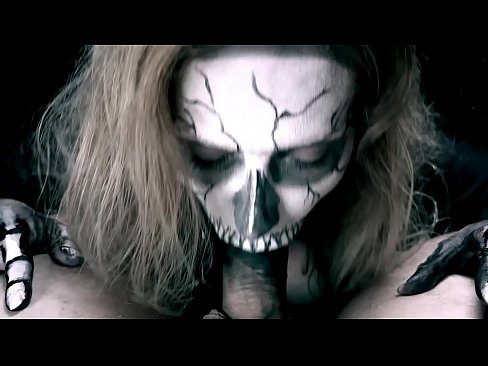 ❤️ Demon nighean sucking cock le a beul dubh agus slugadh cum. ❌  Porn dachaigh  aig porn gd.pornado-co.ru
